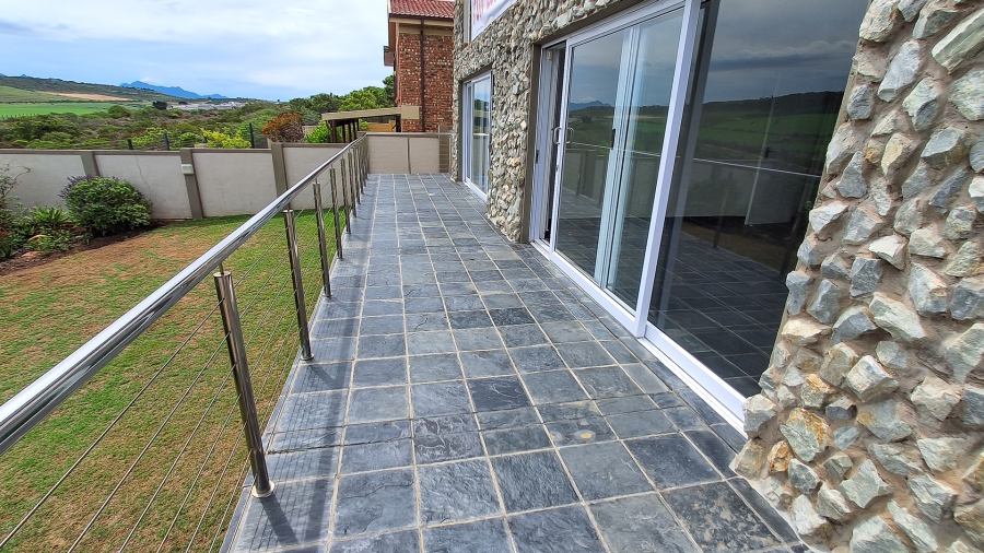3 Bedroom Property for Sale in Reebok Western Cape